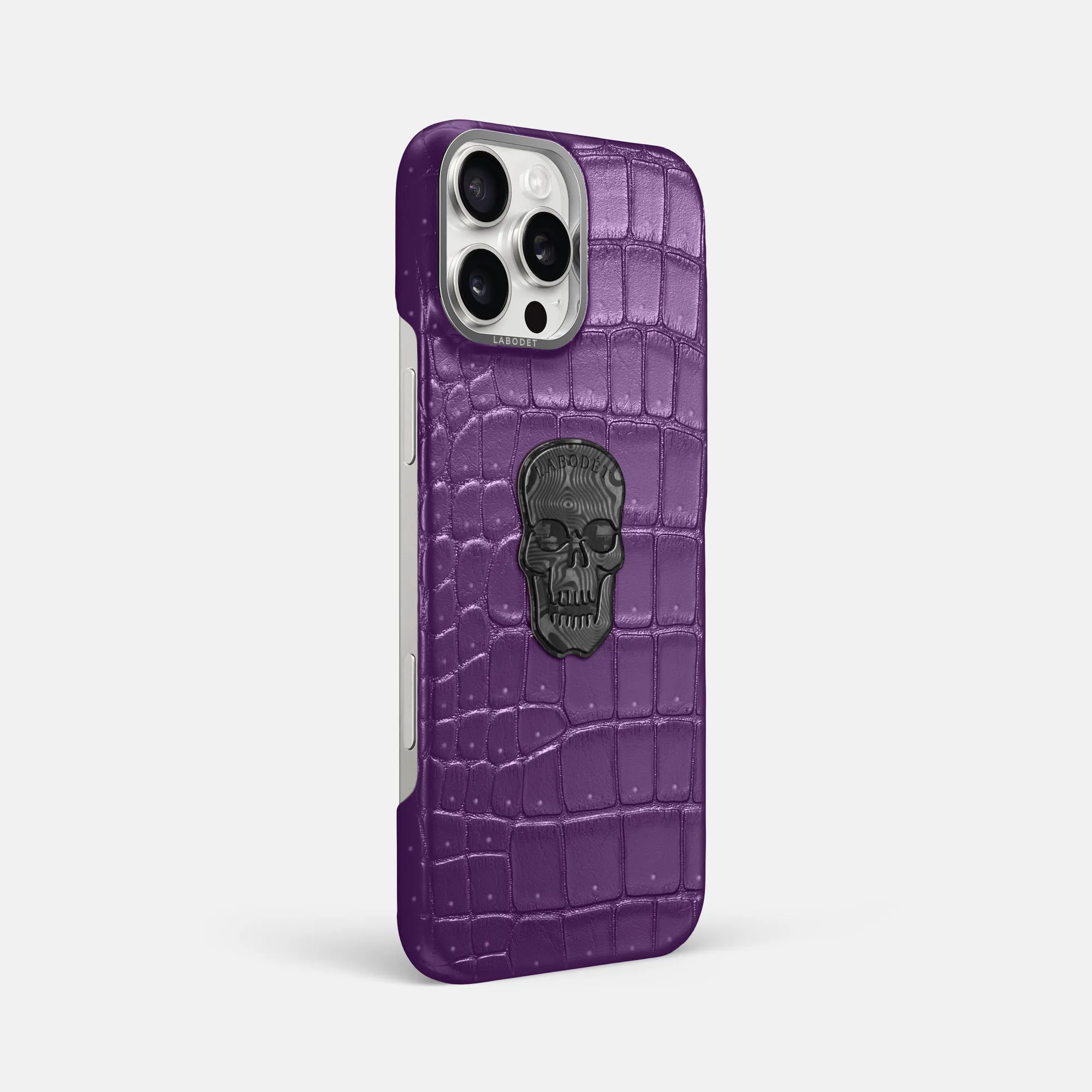 Classic Case With Carbon Skull For iPhone 16 Pro Max In Porosus Crocodile