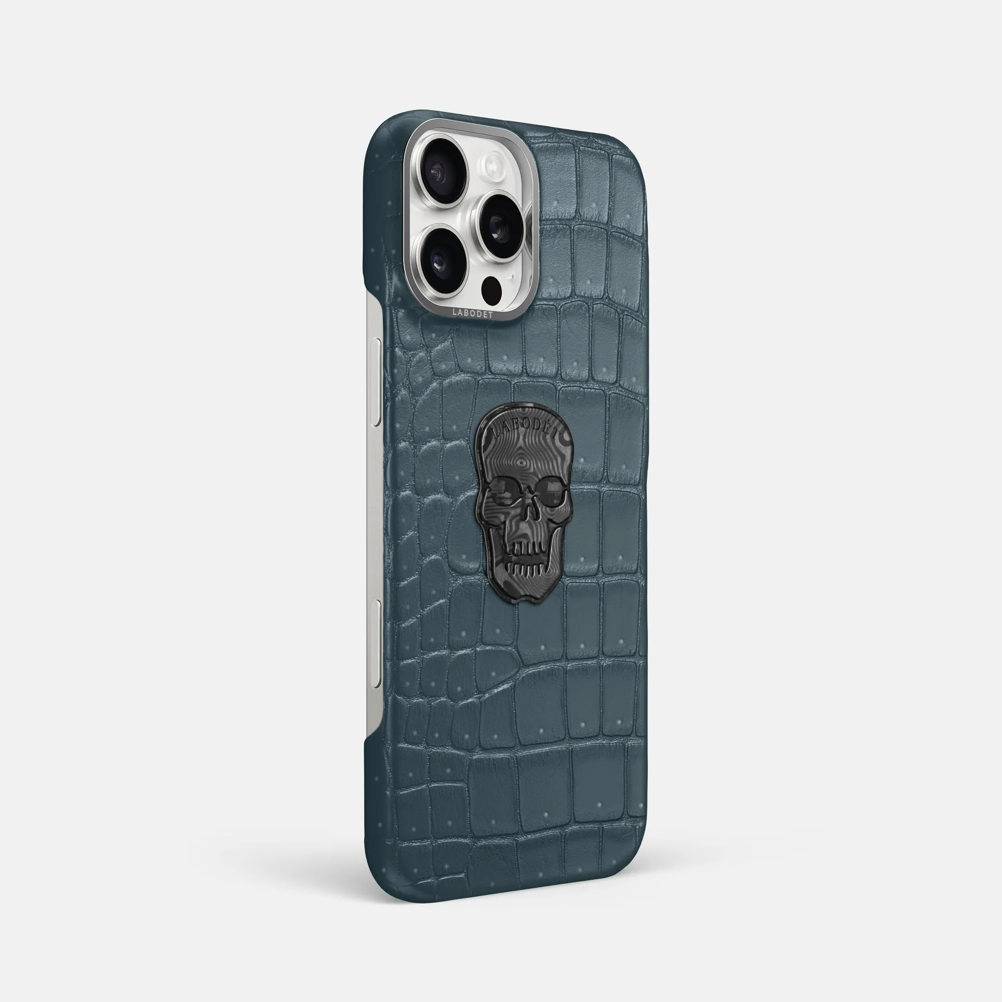 Classic Case With Carbon Skull For iPhone 16 Pro Max In Porosus Crocodile