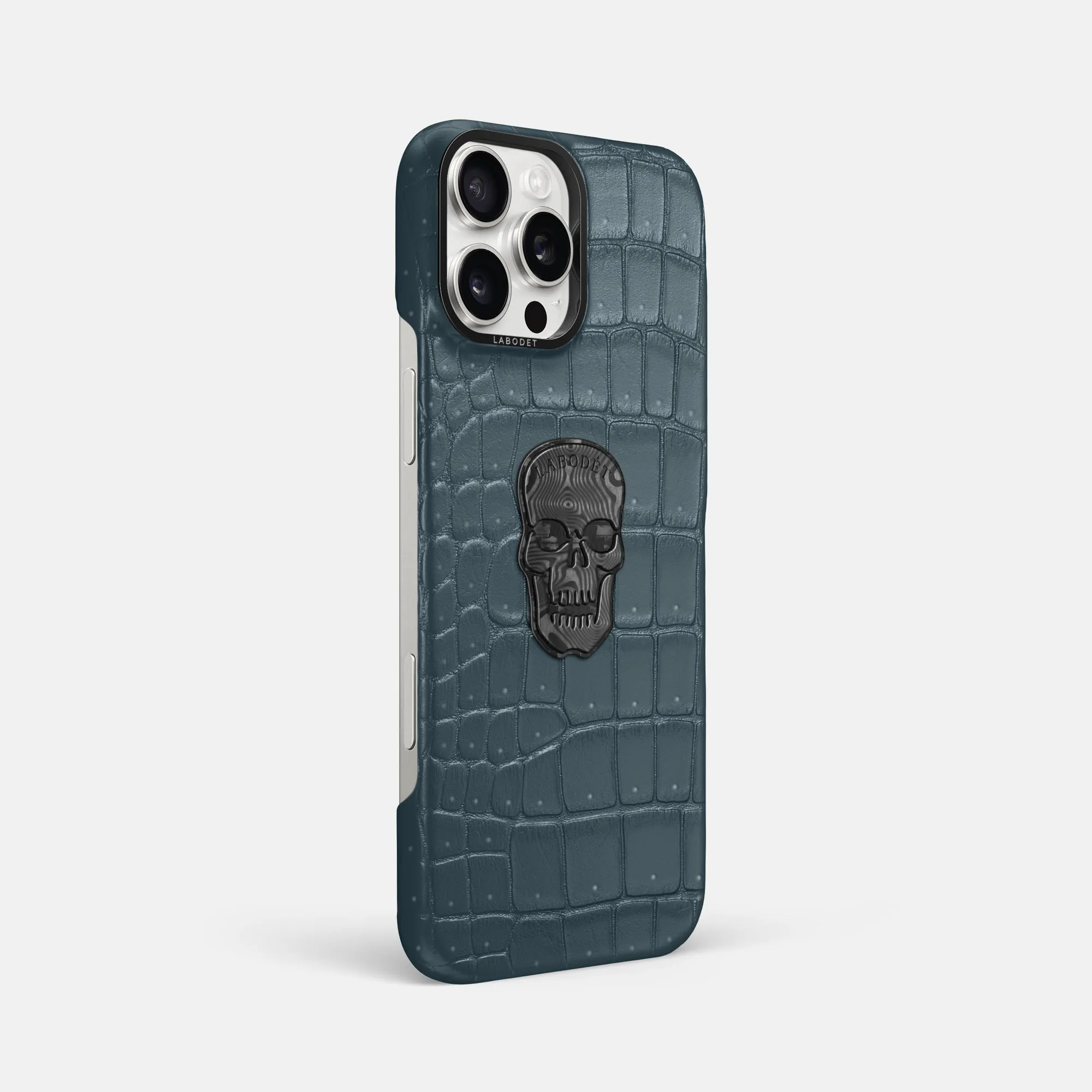 Classic Case With Carbon Skull For iPhone 16 Pro Max In Porosus Crocodile