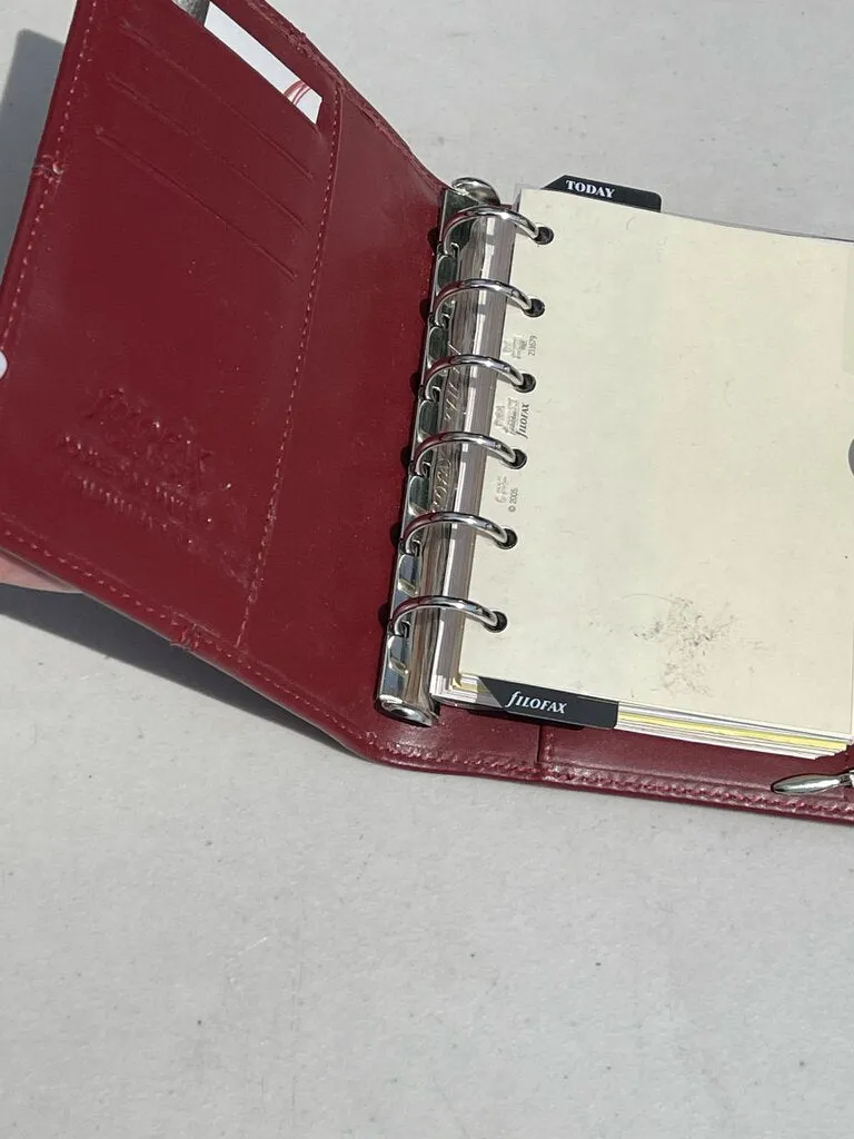 Filofax classic pocket organizer