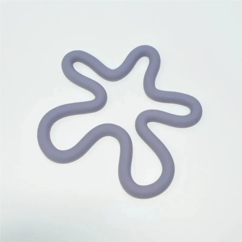 Geometric Heat-Resistant Silicone Mat – Non-Slip Coasters and Pot Holders for Chic Table Settings and Kitchen Accessories