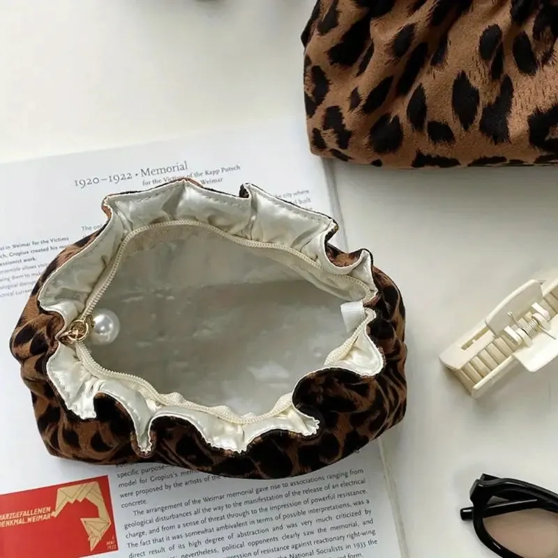 LEOPARD PRINT COSMETIC SET OF 2
