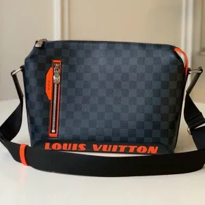 Men&#8217;s Damier Cobalt Canvas Discovery Messenger Pm N40159 2019 Collection