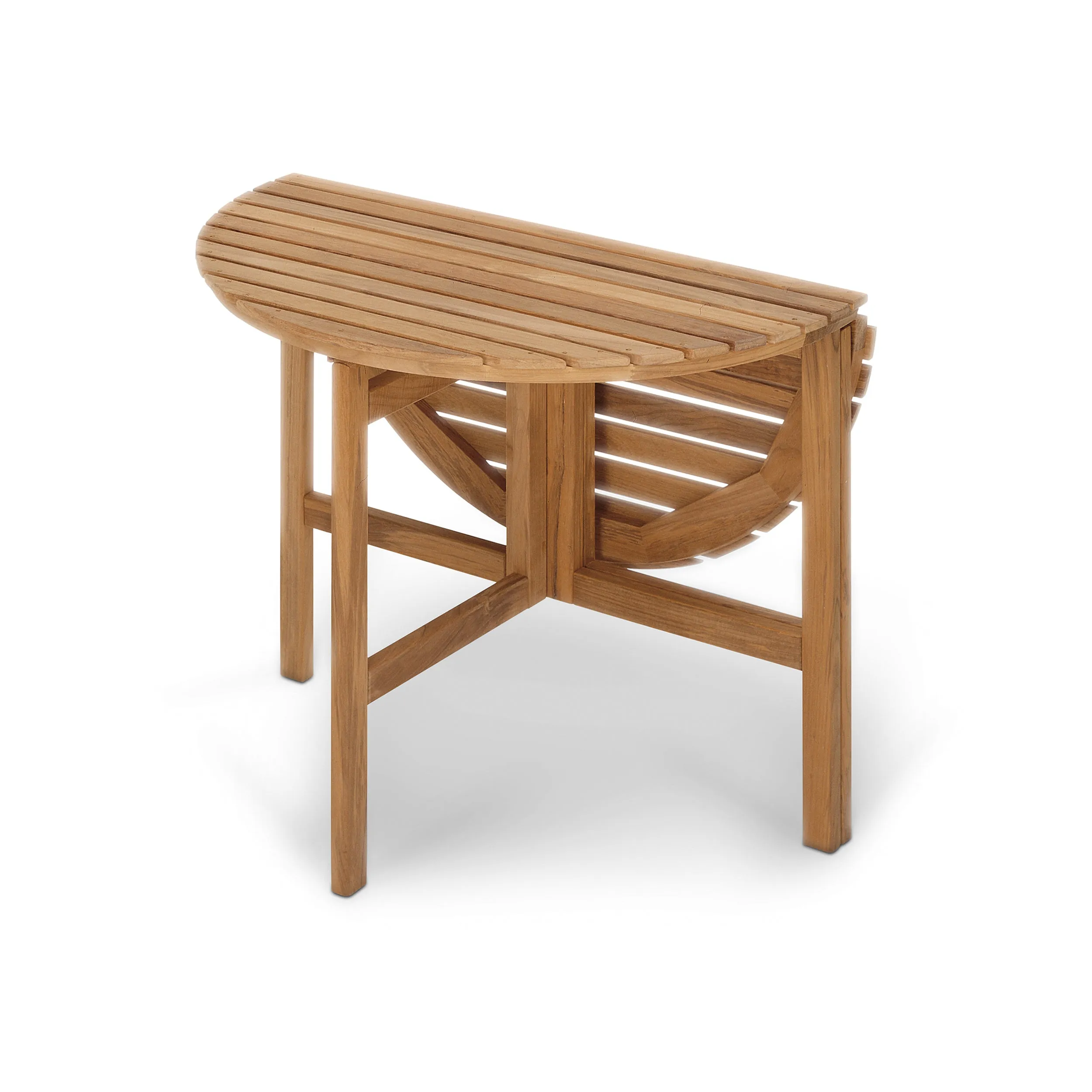 Selandia Round Dining Table
