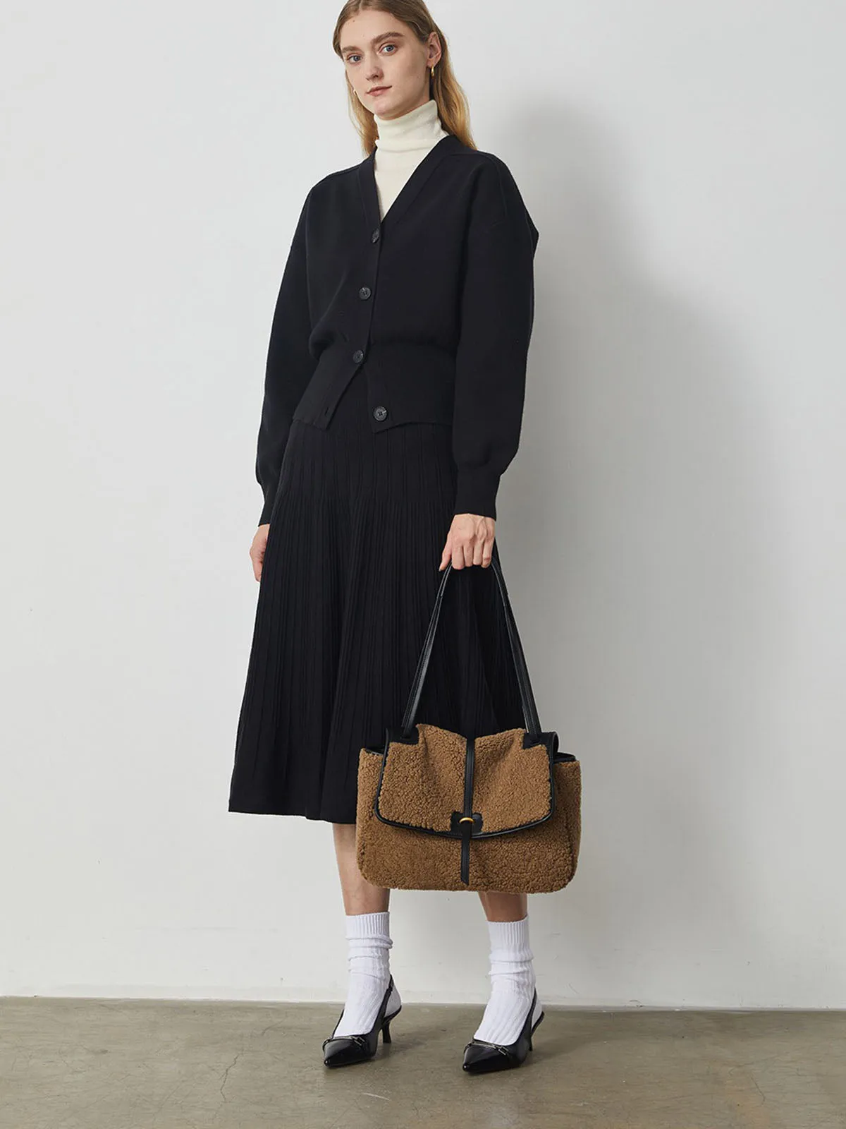 Smting | fluffy messenger bag