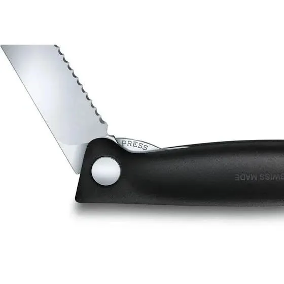 Victorinox Swiss Classic Foldable Paring Knife , 11 CM , Wavy Black Blister.