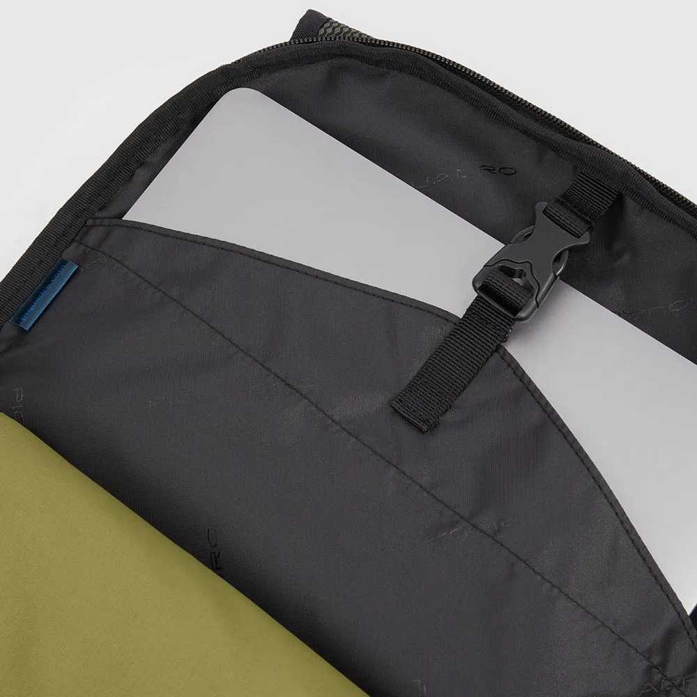 Zaino PIQUADRO Pieghevole porta PC 15,6" in Nylon Riciclato Linea Foldable Colore Verde Militare - CA6005FLD